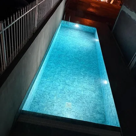 דירה Azra Luxury With Pool For 3 People