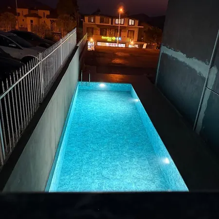 דירה Azra Luxury With Pool For 3 People